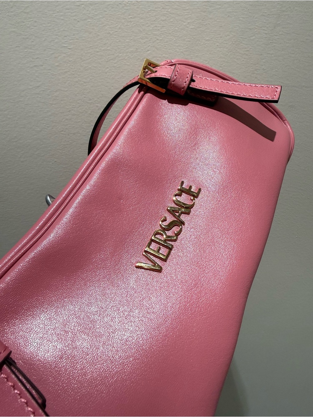 Versace Bowling Shoulder Tag Bag - Dragonfruit - Picture 9 of 9